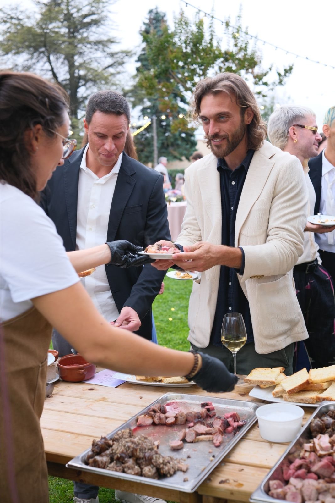 Servicio de catering para los invitados de una boda