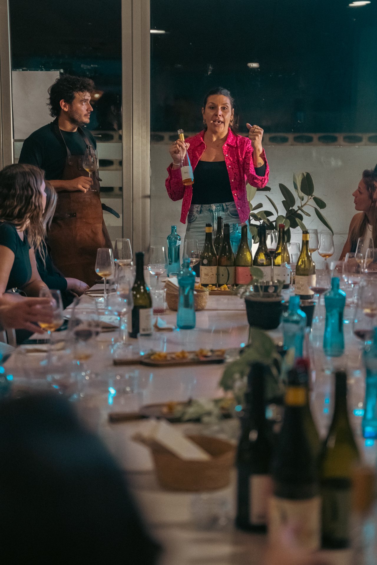 Presentación de vinos durante una cata